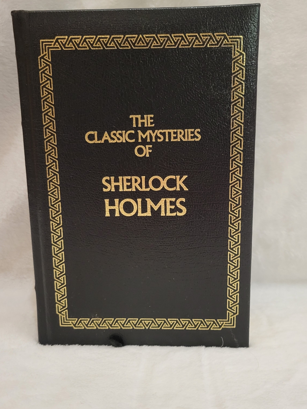 The Classic Mysteries of Sherlock Holmes Longmeadow Press Hardcover Vintage Book